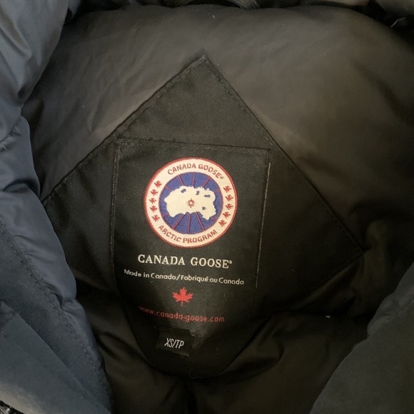 Canada goose size small - Picture 3 of 7